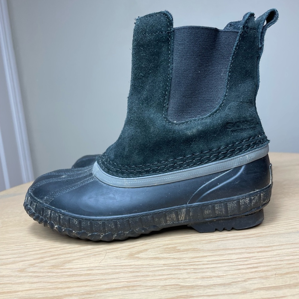 Girls’ Black Sorel Boots Suede and Rubber Size 1